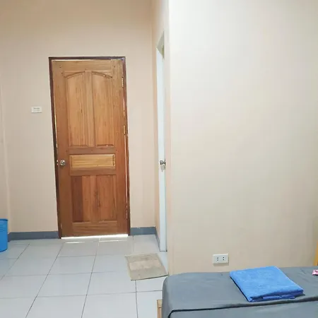 James Homestay Siquijor Room photo